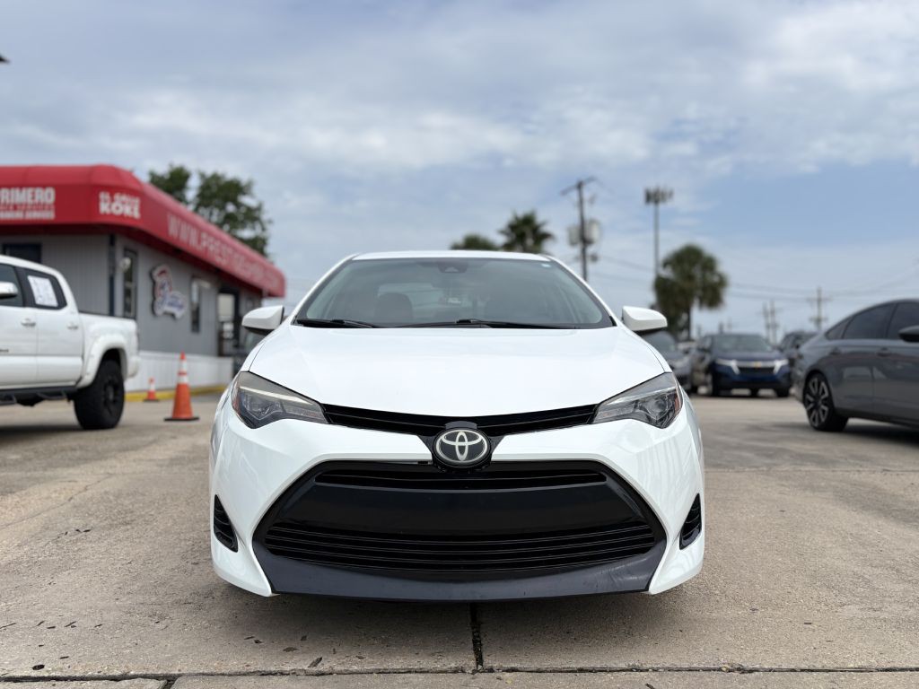 2017 Toyota Corolla Image 2