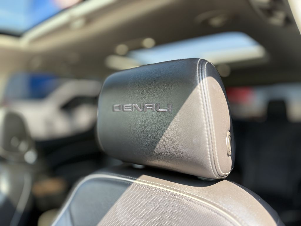 2020 GMC Acadia Image 10