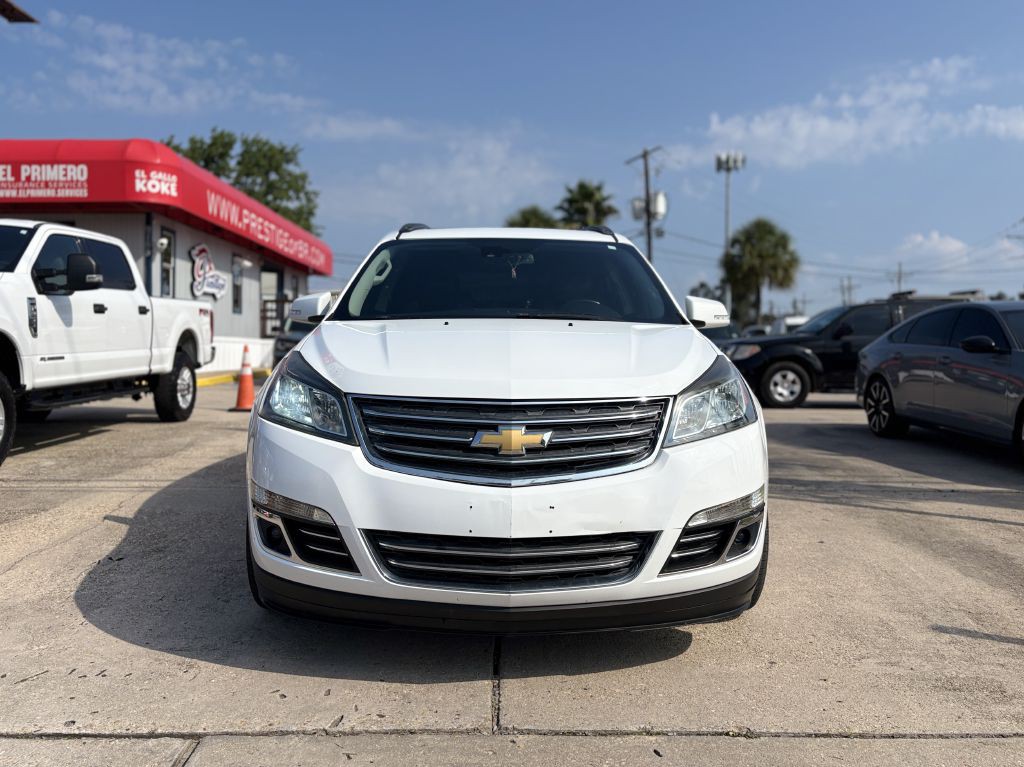 2017 Chevrolet Traverse Image 2