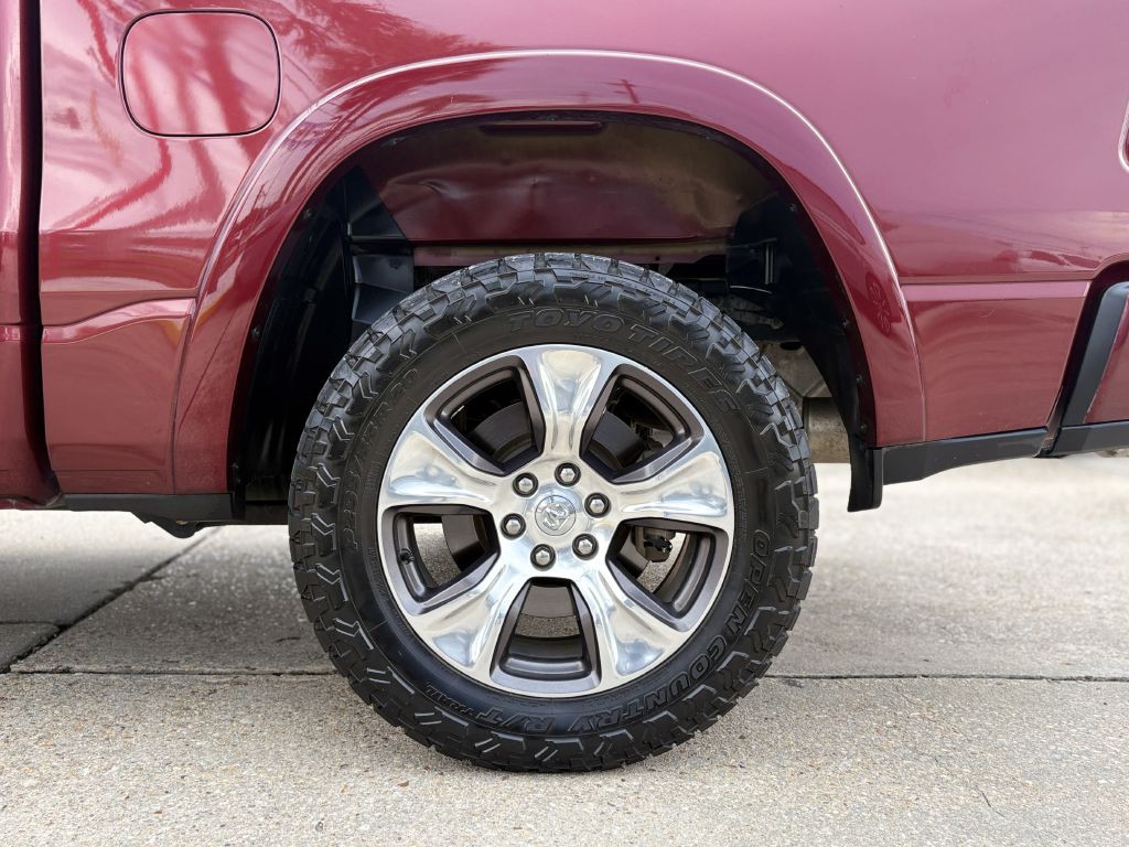 2019 RAM 1500 Image 6