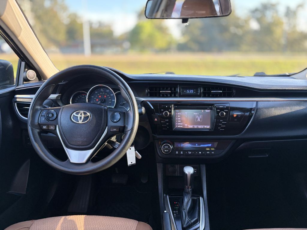 2016 Toyota Corolla Image 11