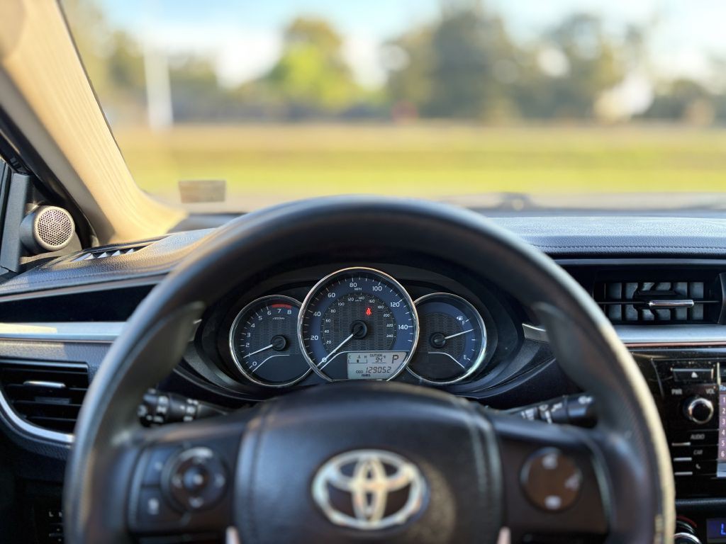 2016 Toyota Corolla Image 13