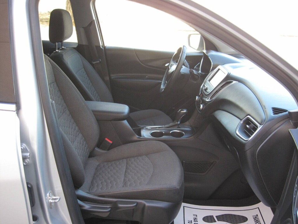 2019 Chevrolet Equinox Image 12