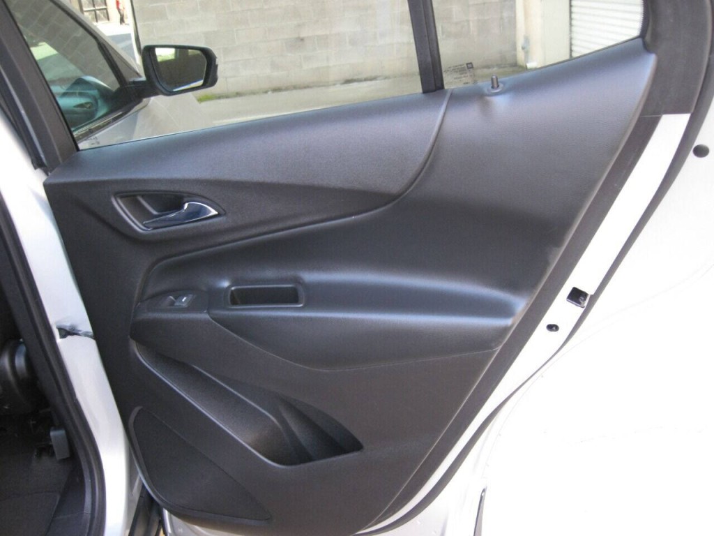 2019 Chevrolet Equinox Image 32