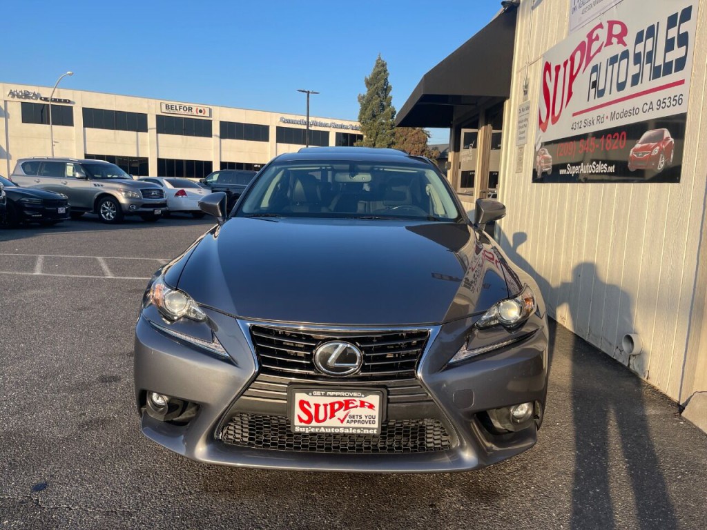 2016 Lexus IS 200t Image 4