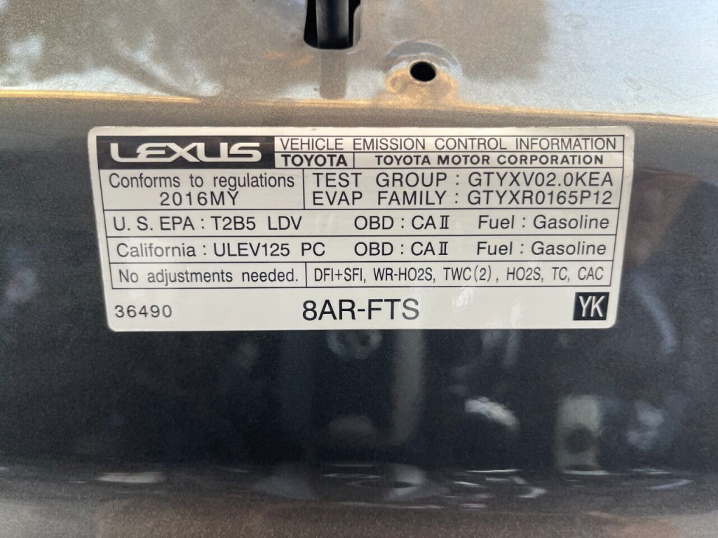 2016 Lexus IS 200t Image 43