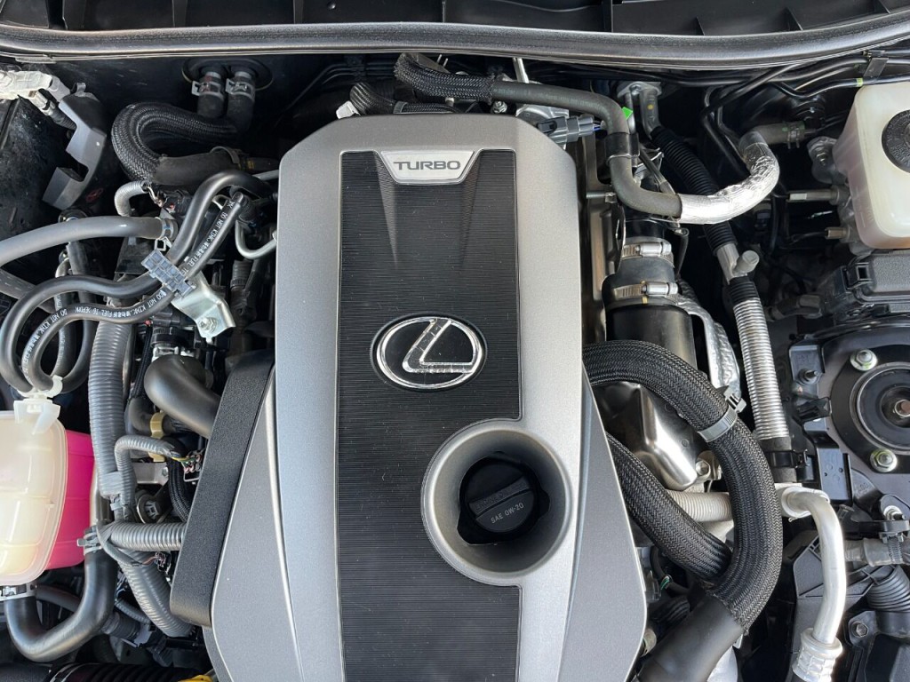 2016 Lexus IS 200t Image 44