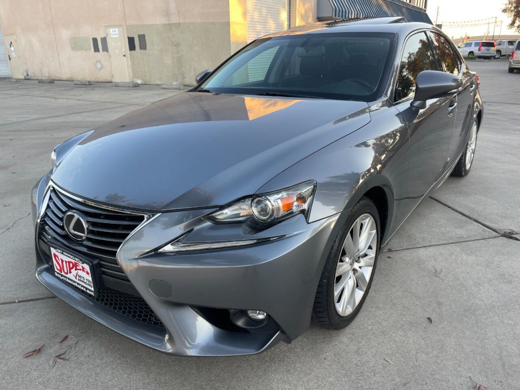 2016 Lexus IS 200t Image 51
