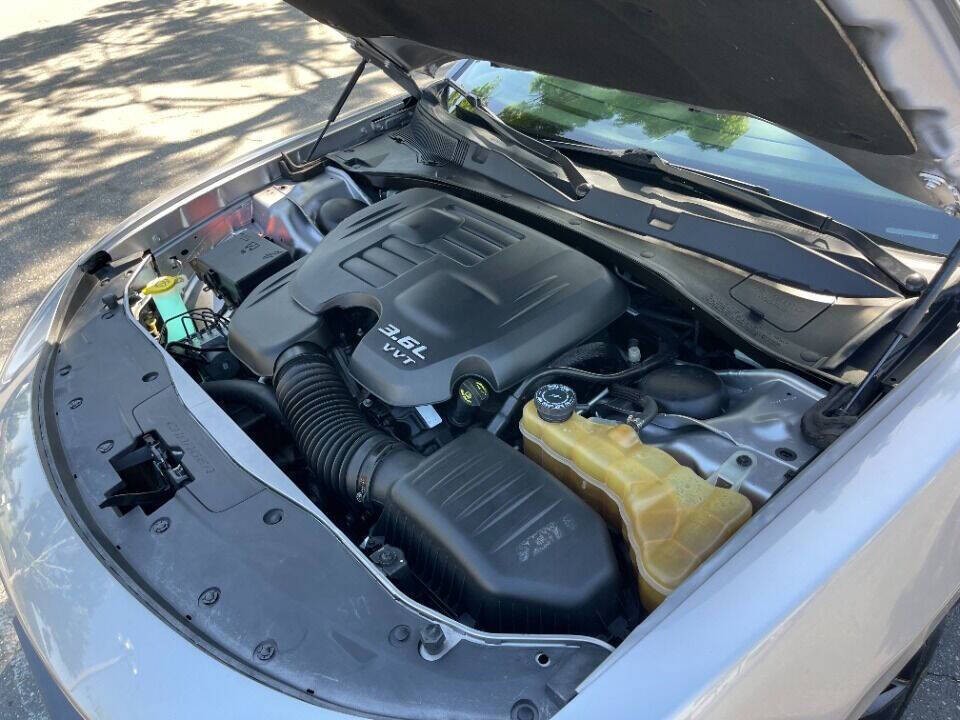 2018 Dodge Charger Image 40