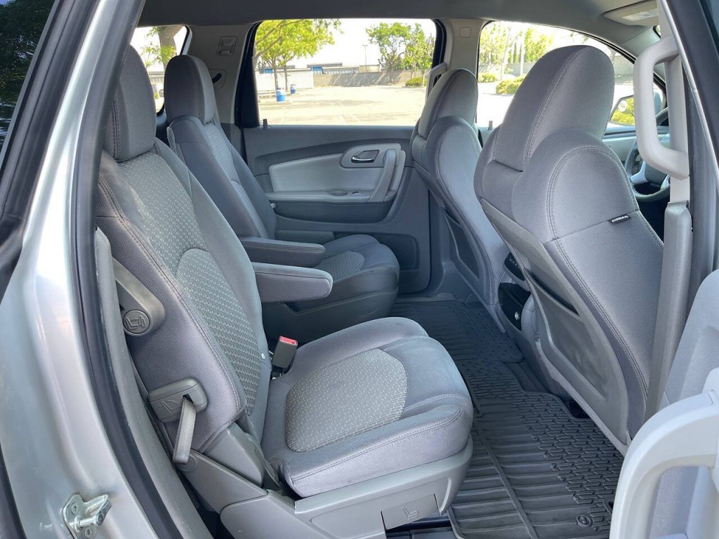2012 Chevrolet Traverse Image 13