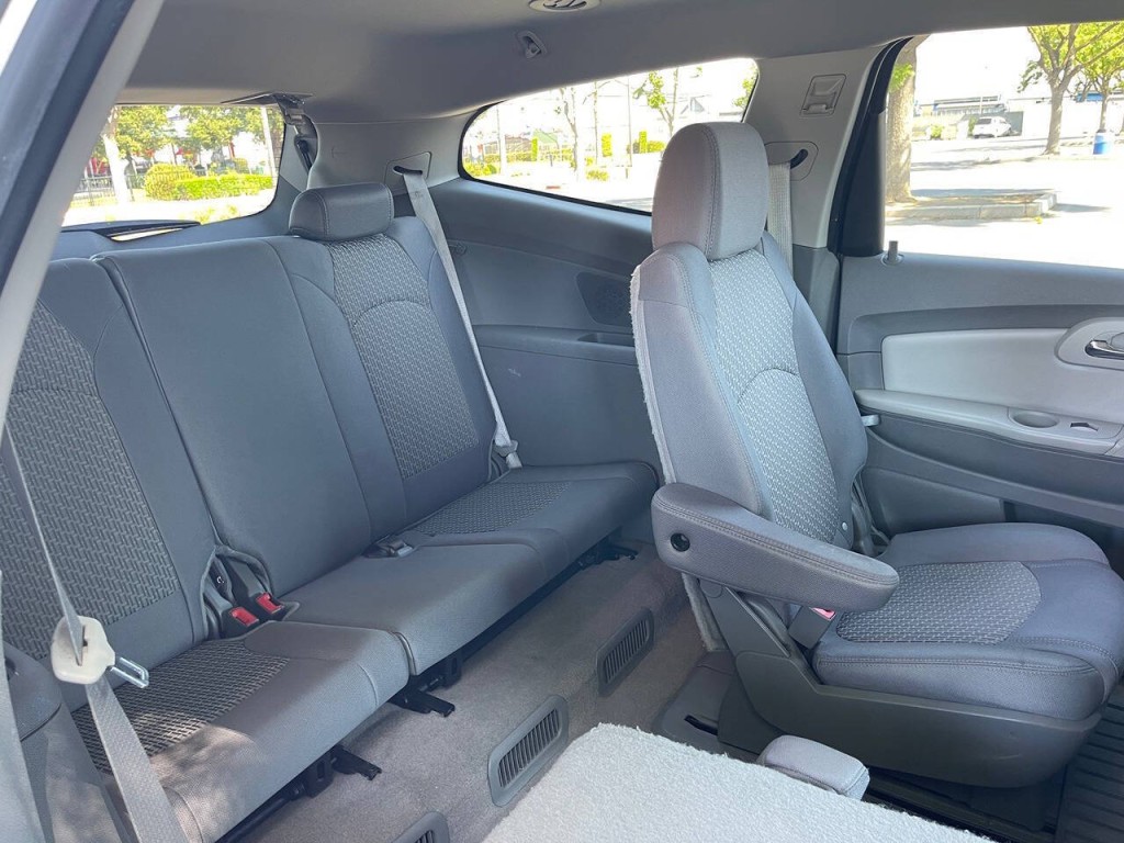 2012 Chevrolet Traverse Image 16