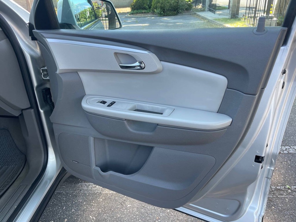 2012 Chevrolet Traverse Image 34