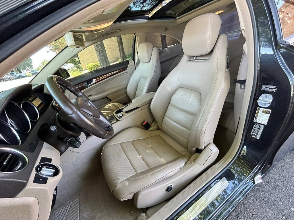 2012 Mercedes-Benz C-Class Image 11