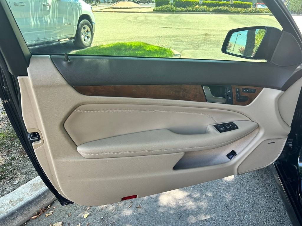 2012 Mercedes-Benz C-Class Image 19