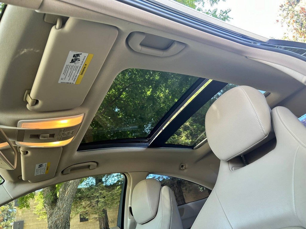 2012 Mercedes-Benz C-Class Image 21