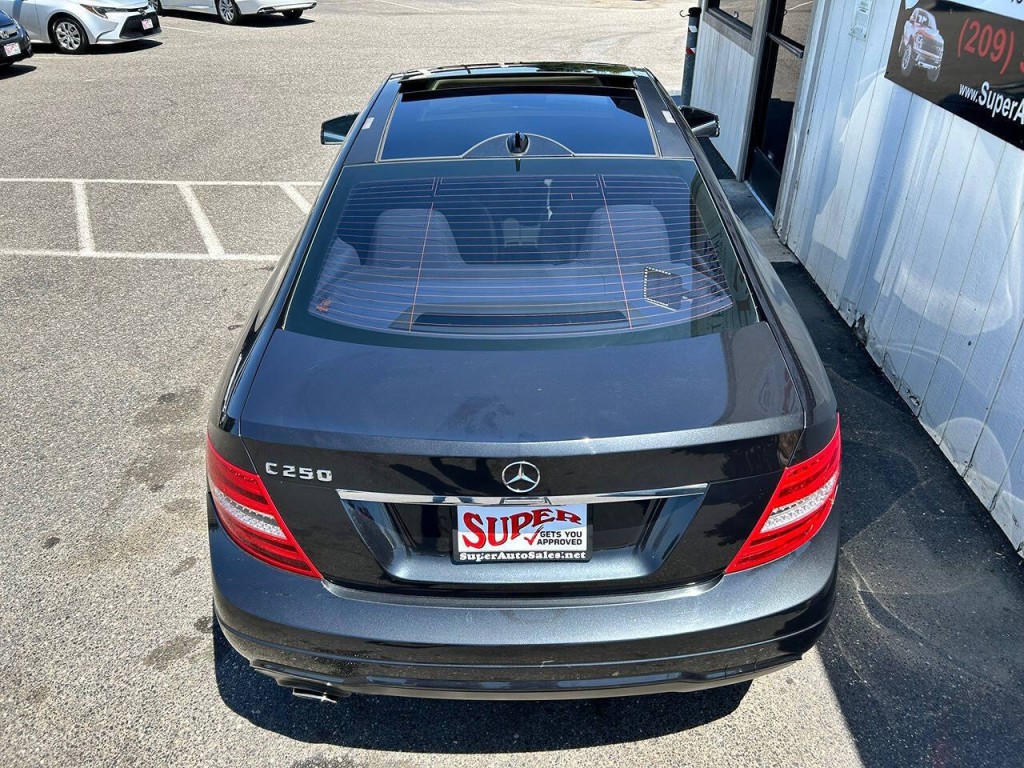 2012 Mercedes-Benz C-Class Image 27