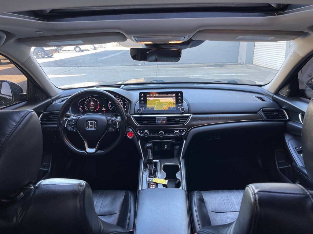 2018 Honda Accord Image 31