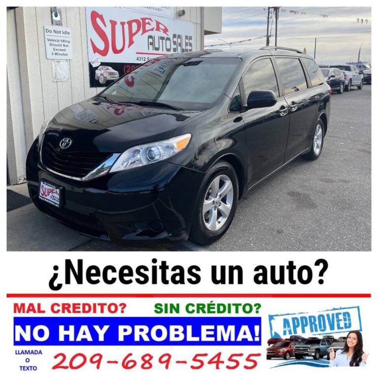 2016 Toyota Sienna Image 2