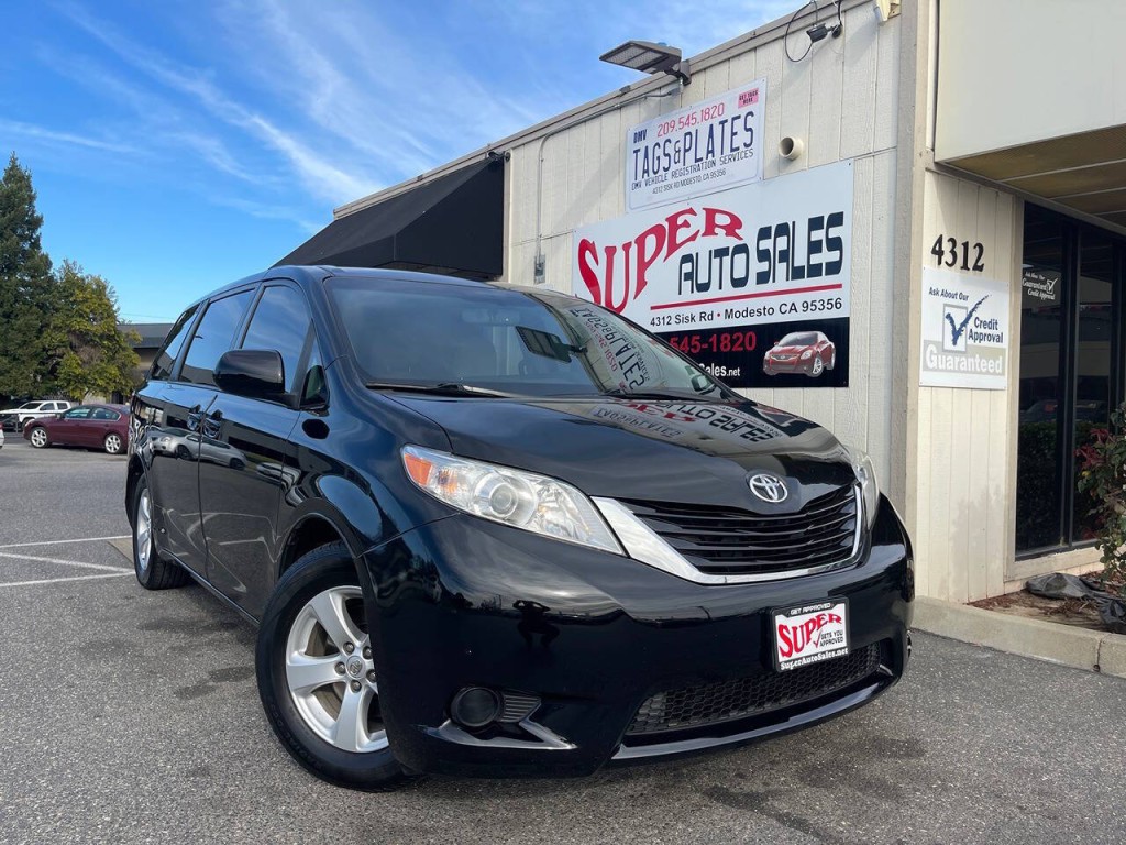 2016 Toyota Sienna Image 5