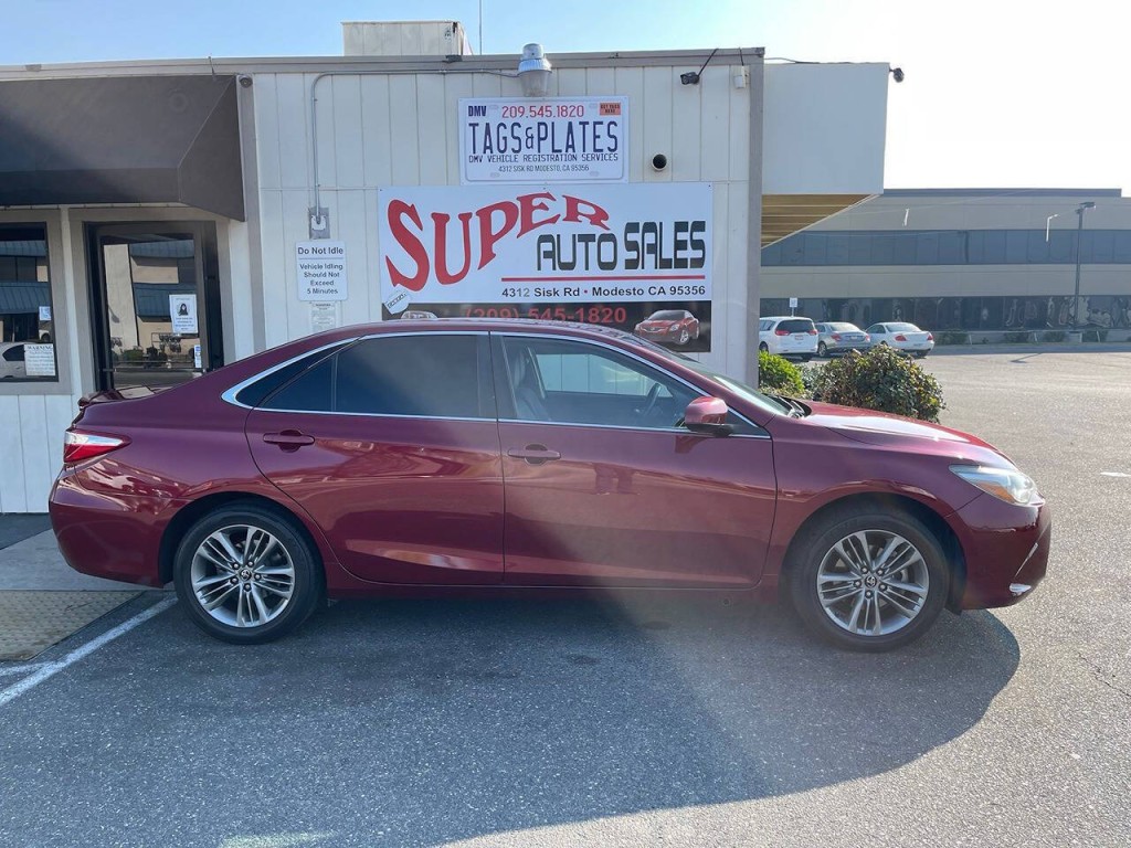 2017 Toyota Camry Image 7