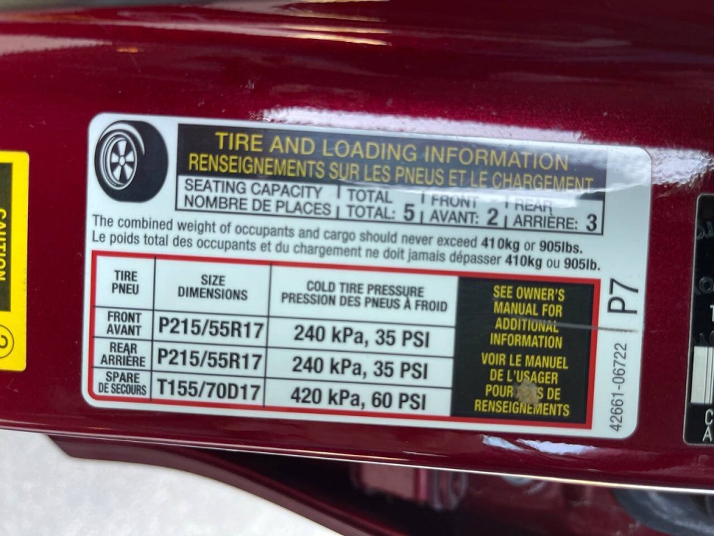 2017 Toyota Camry Image 38