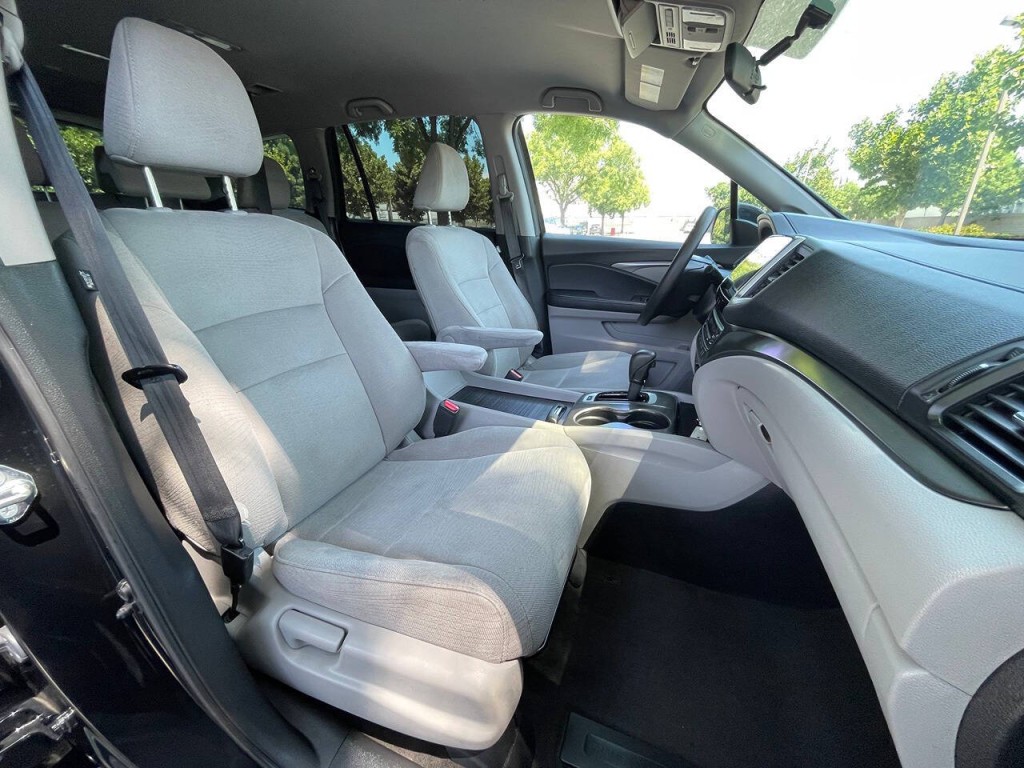 2017 Honda Pilot Image 13