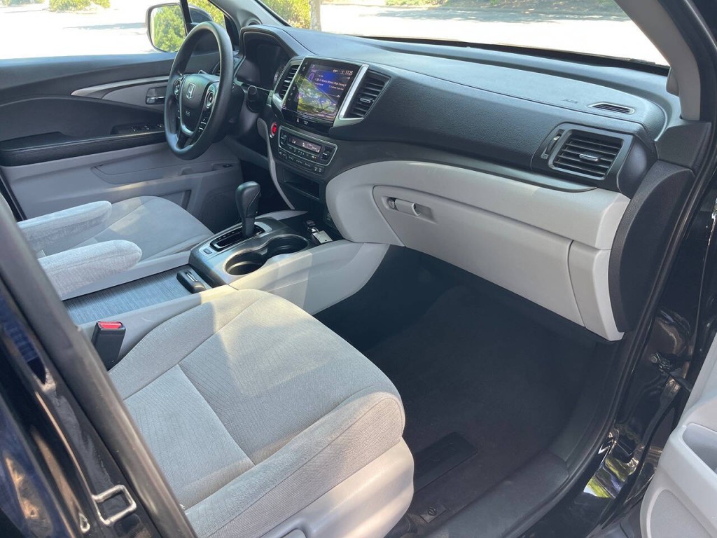 2017 Honda Pilot Image 30