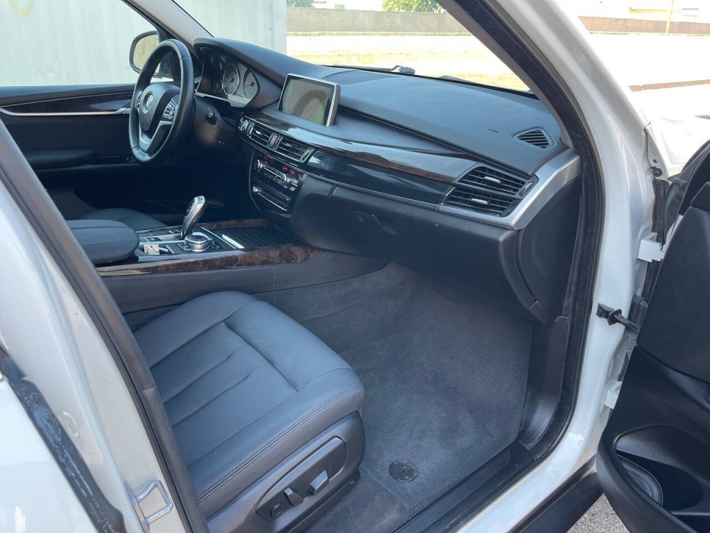 2016 BMW X5 Image 29
