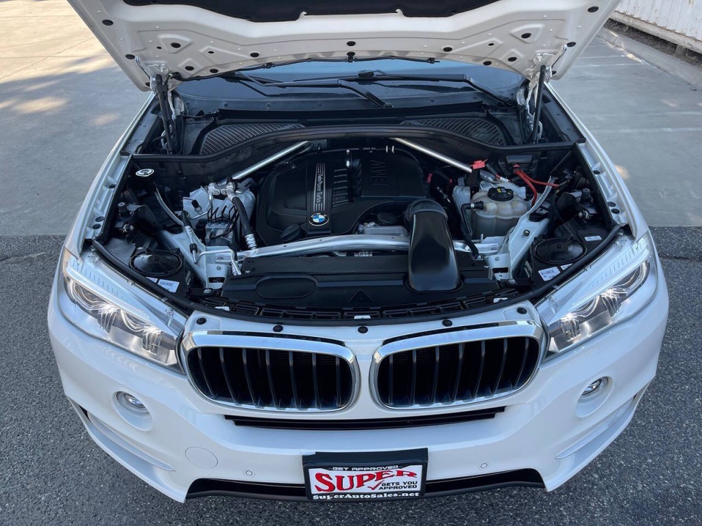 2016 BMW X5 Image 40