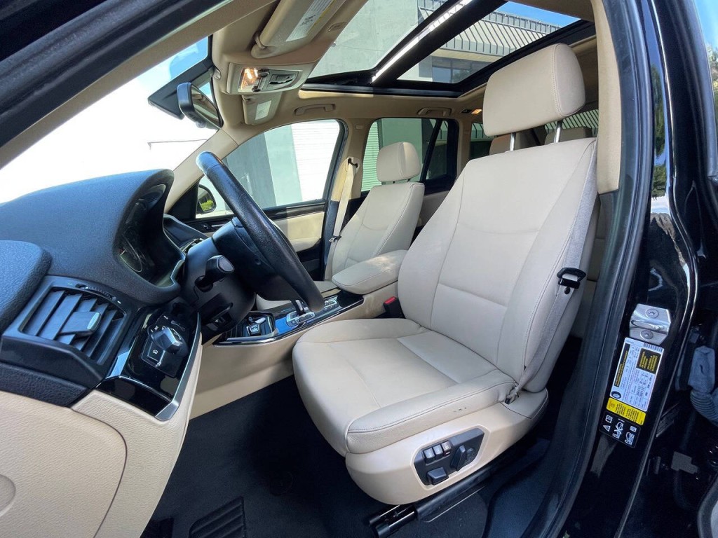 2017 BMW X3 Image 12