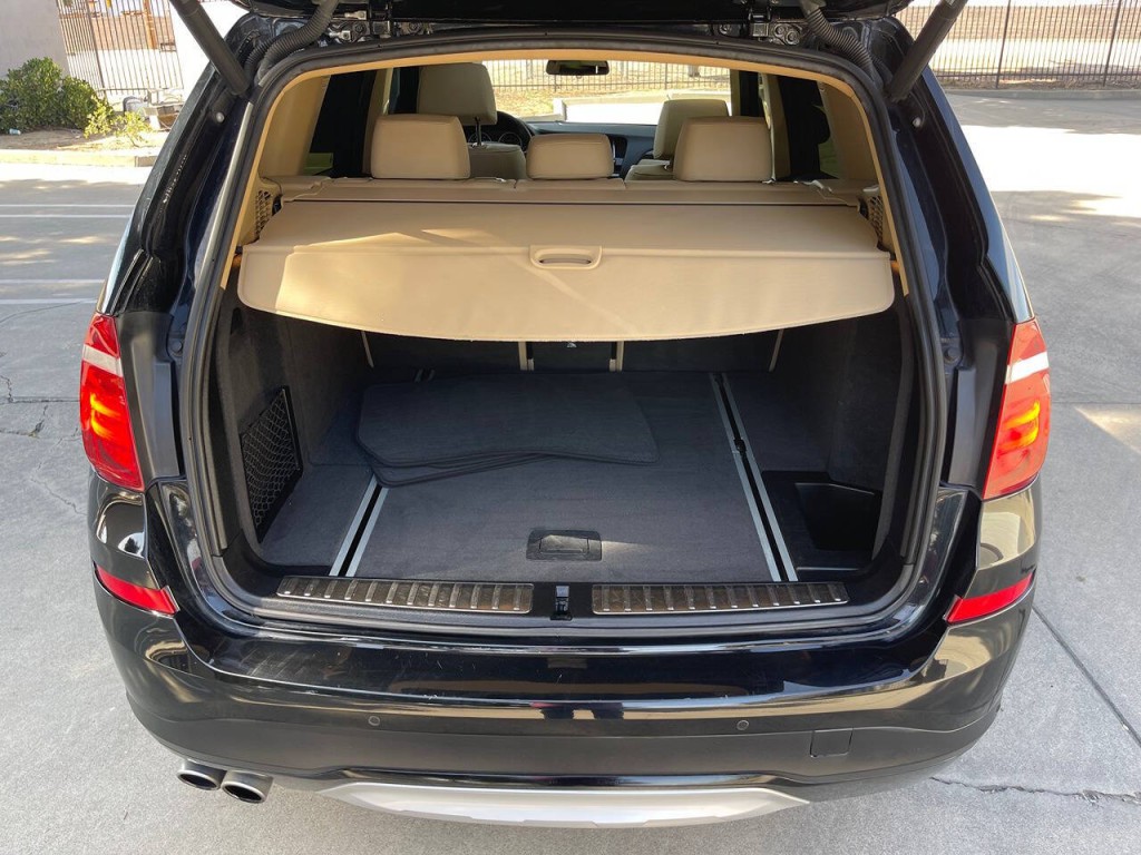 2017 BMW X3 Image 23