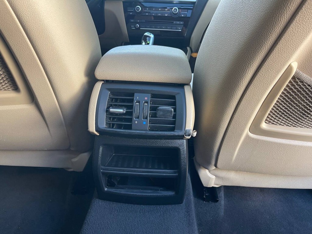 2017 BMW X3 Image 33