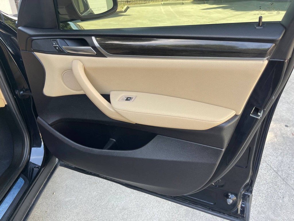 2017 BMW X3 Image 35