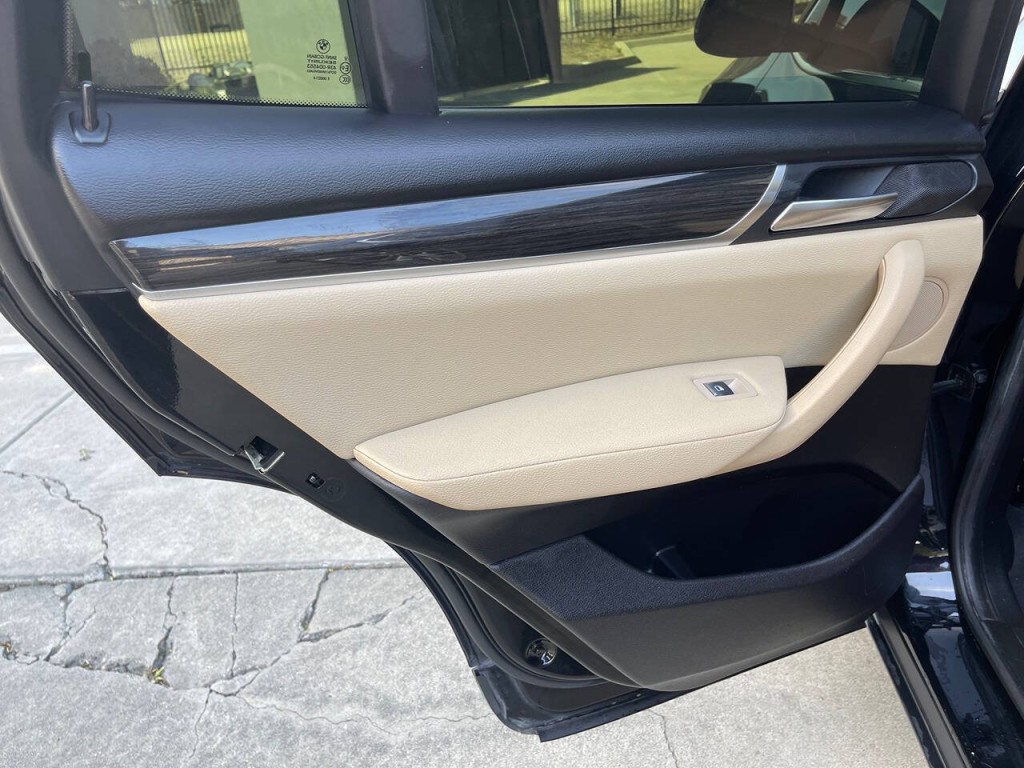 2017 BMW X3 Image 36