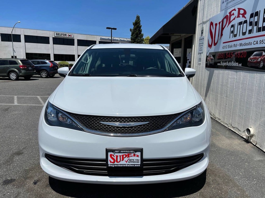 2018 Chrysler Pacifica Image 4