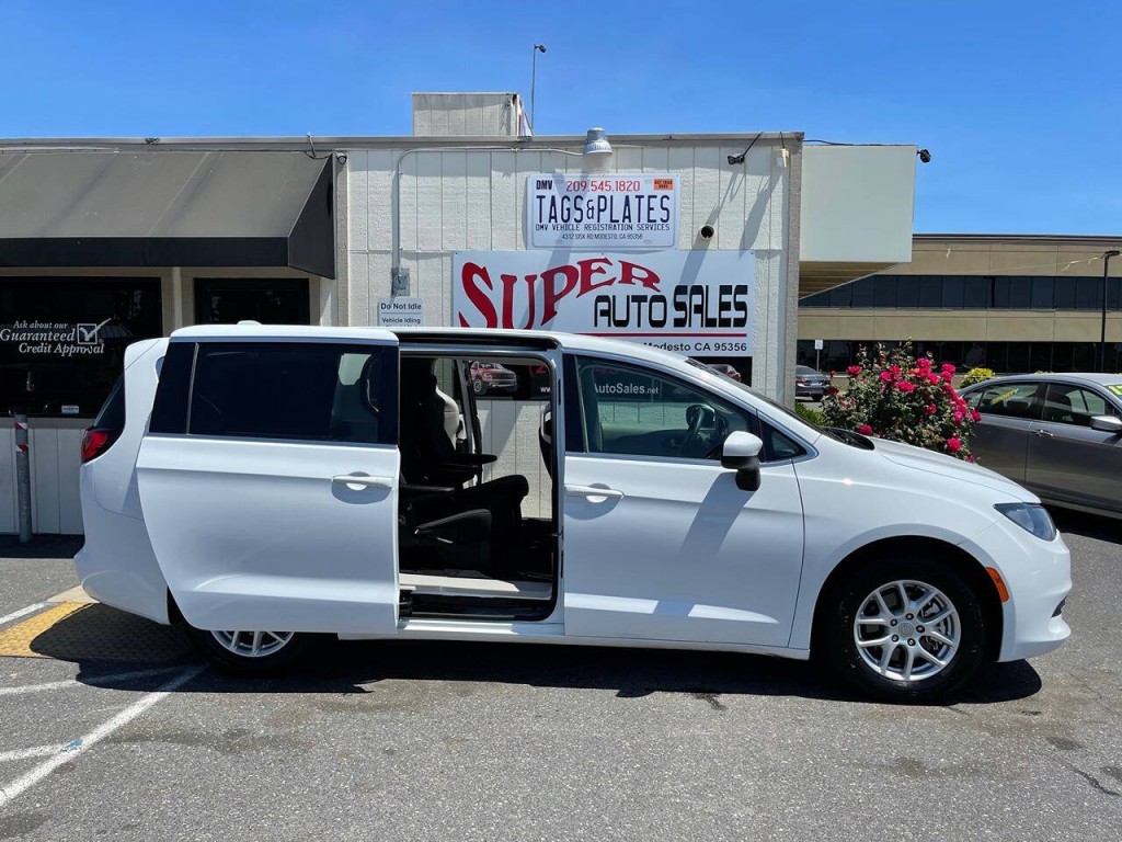 2018 Chrysler Pacifica Image 27