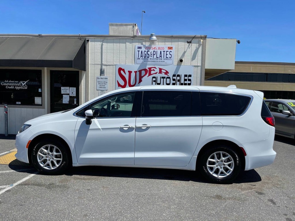 2018 Chrysler Pacifica Image 28