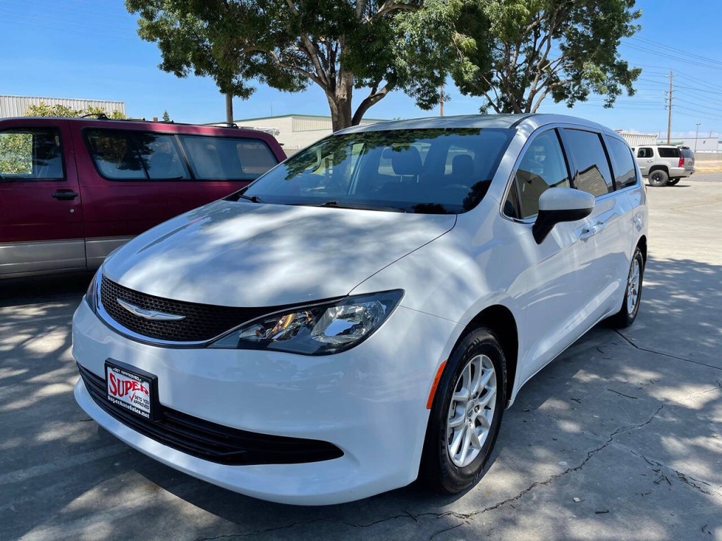 2018 Chrysler Pacifica Image 41