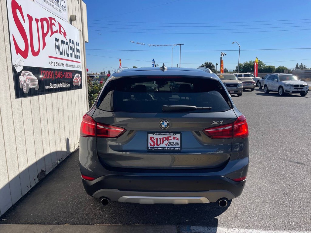 2016 BMW X1 Image 5