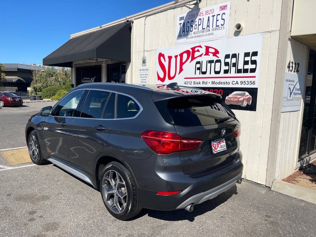 2016 BMW X1 Image 9