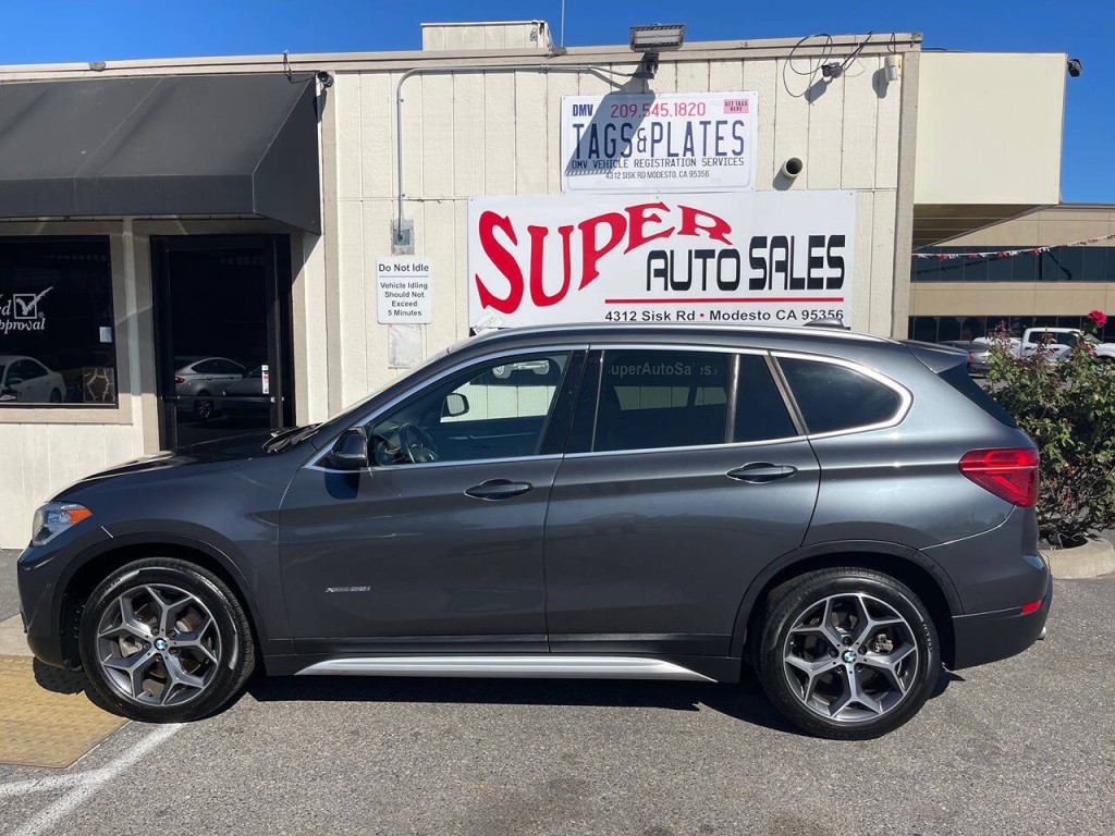 2016 BMW X1 Image 11