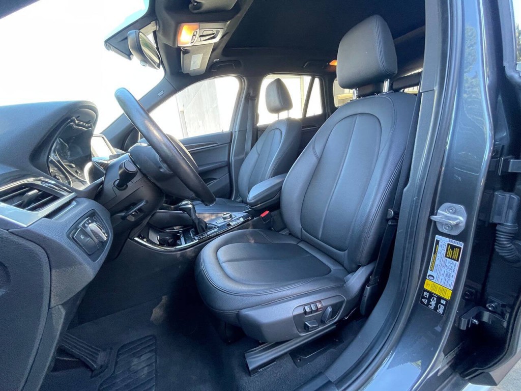 2016 BMW X1 Image 12