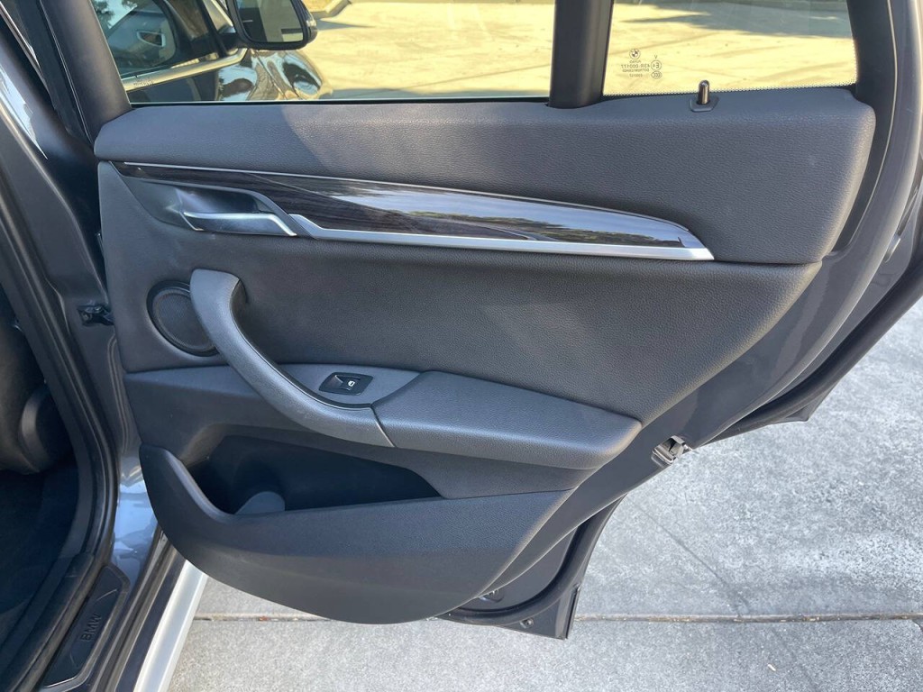 2016 BMW X1 Image 36
