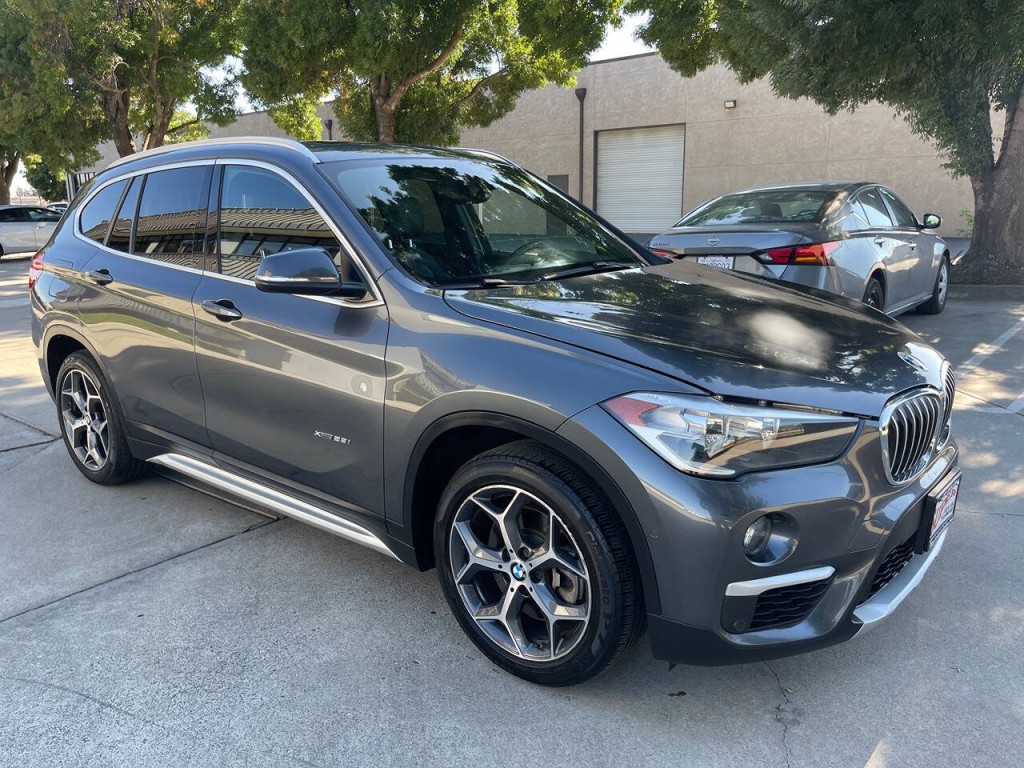 2016 BMW X1 Image 52