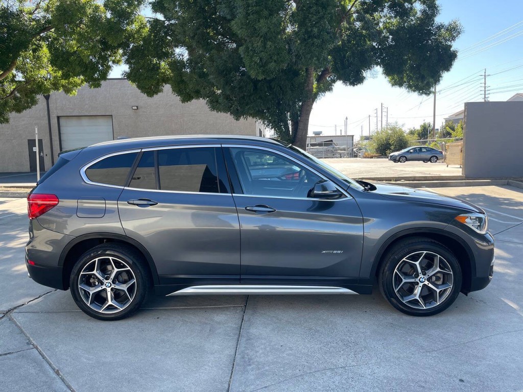2016 BMW X1 Image 53