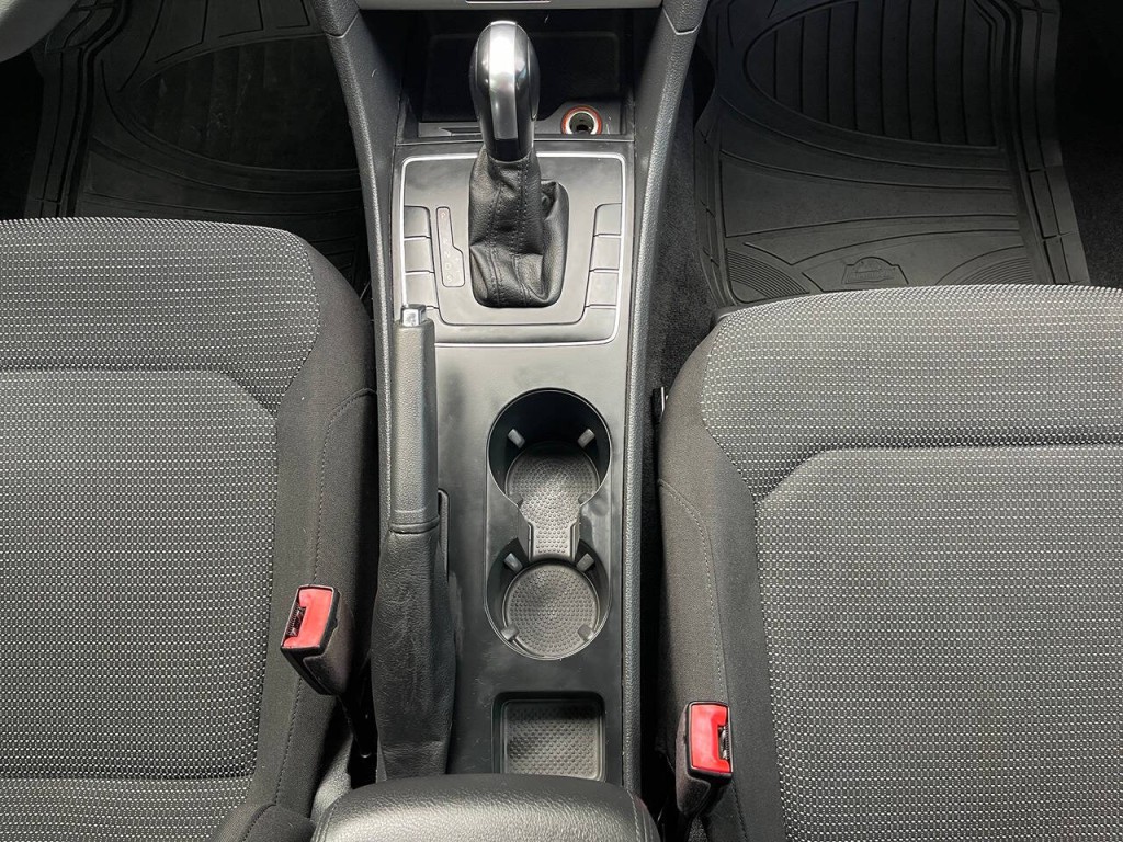 2017 Volkswagen Passat Image 22