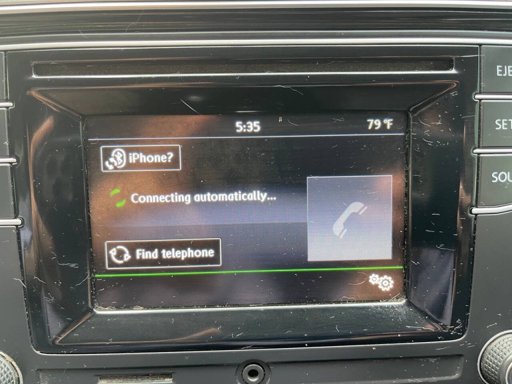 2017 Volkswagen Passat Image 32