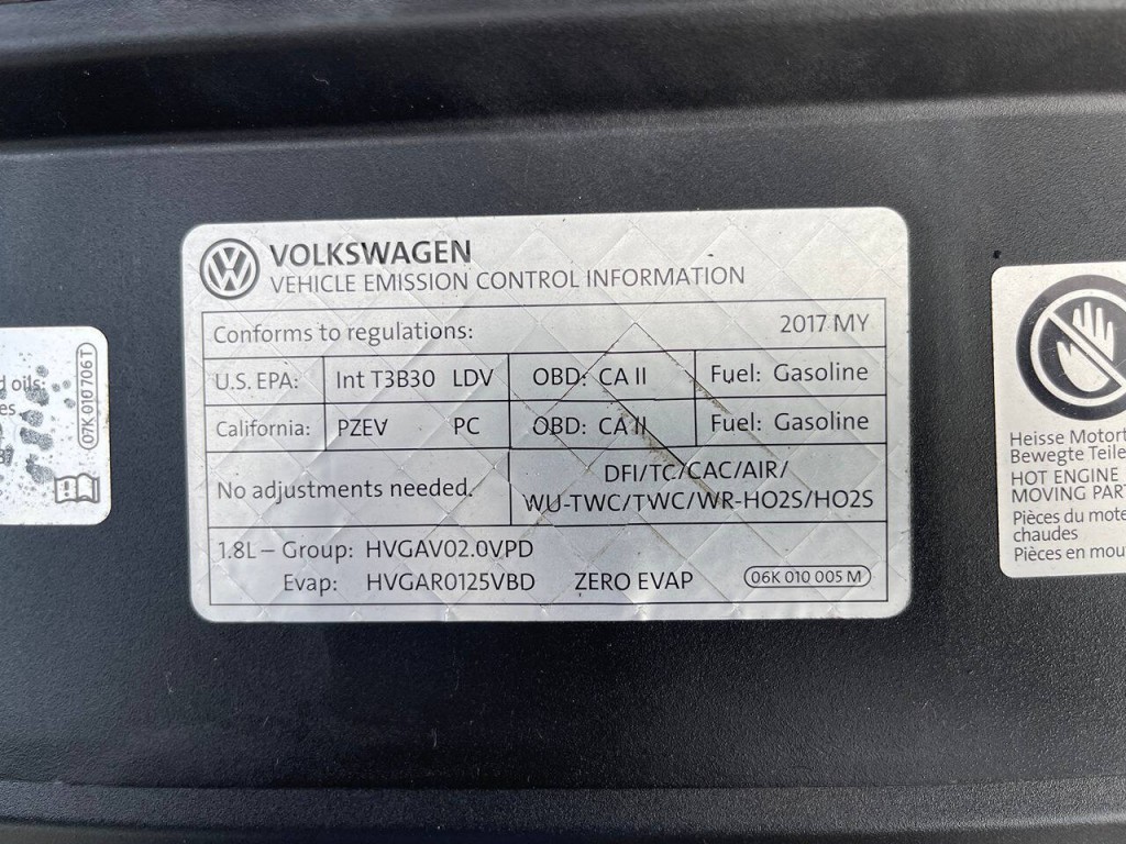 2017 Volkswagen Passat Image 43