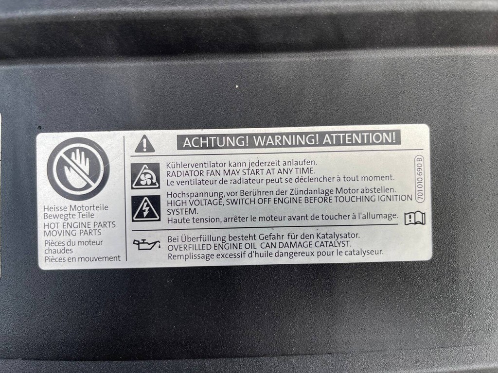 2017 Volkswagen Passat Image 44