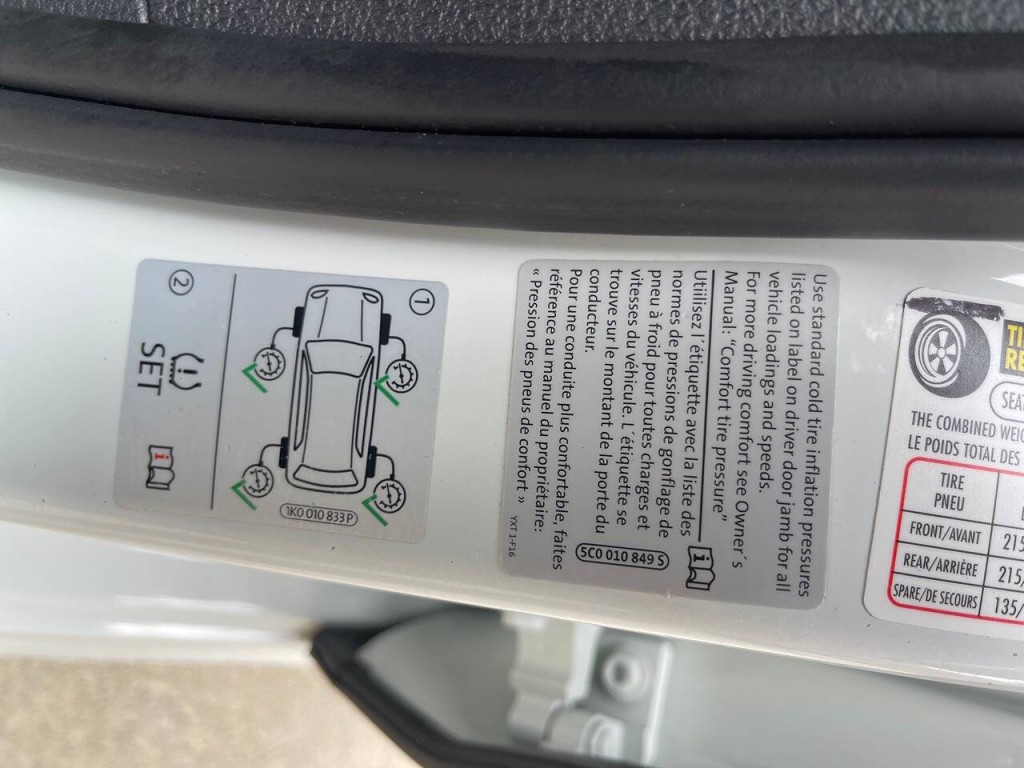 2017 Volkswagen Passat Image 48